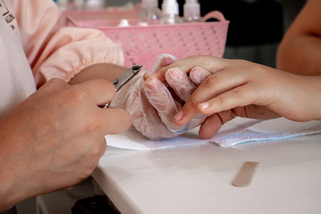 nails protection tips